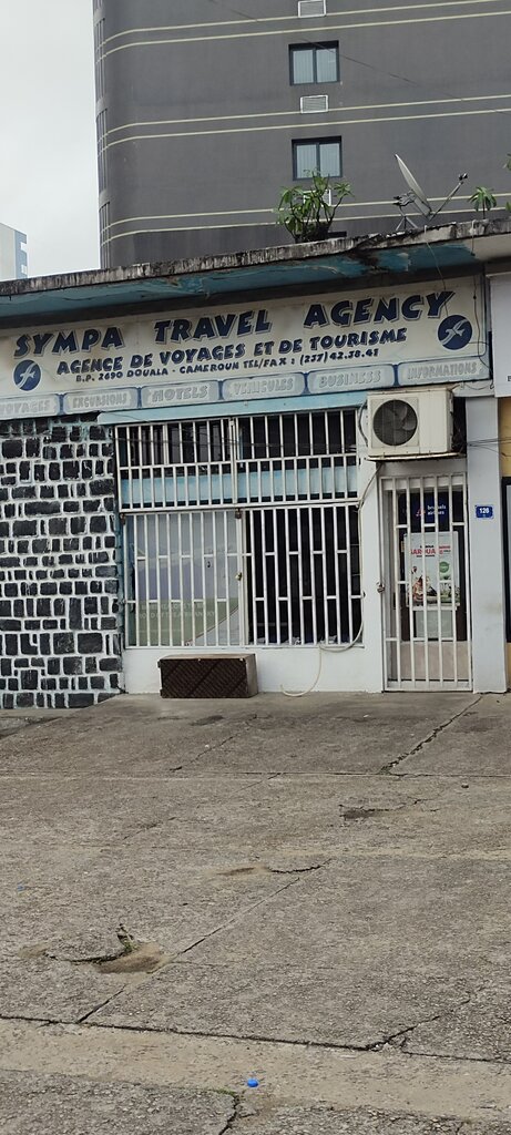 Convenience store Sympa Travel Agency, Douala, photo