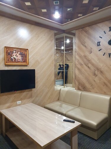 Bond Lena porno video