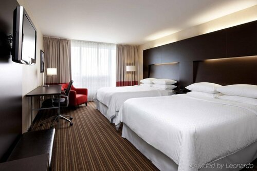 Внешний вид отеля Four Points by Sheraton Levis Convention Centre в Леви, фото 2