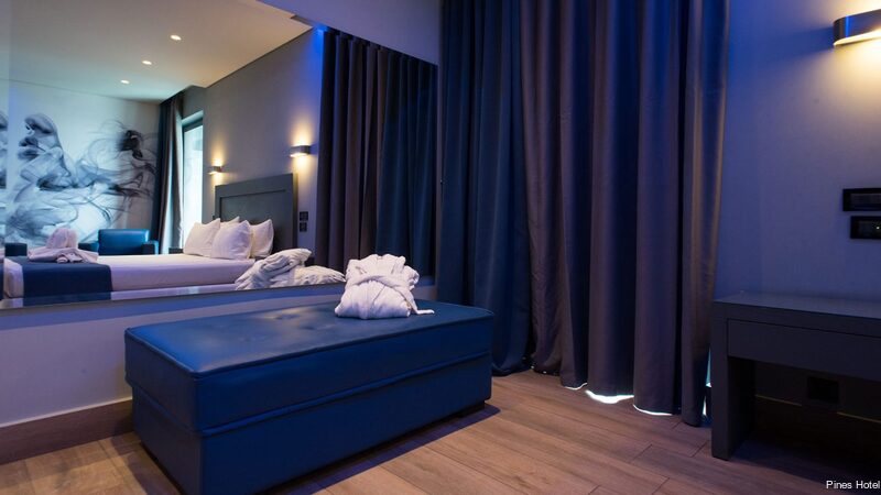 Фото Pines Hotel