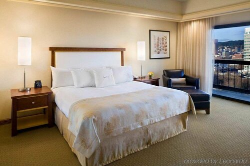 Гостиница DoubleTree by Hilton Hotel Portland