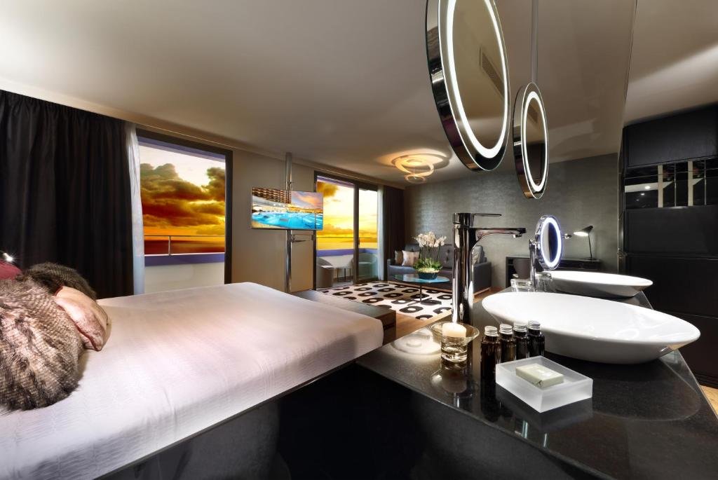 Фото Hard Rock Hotel Tenerife