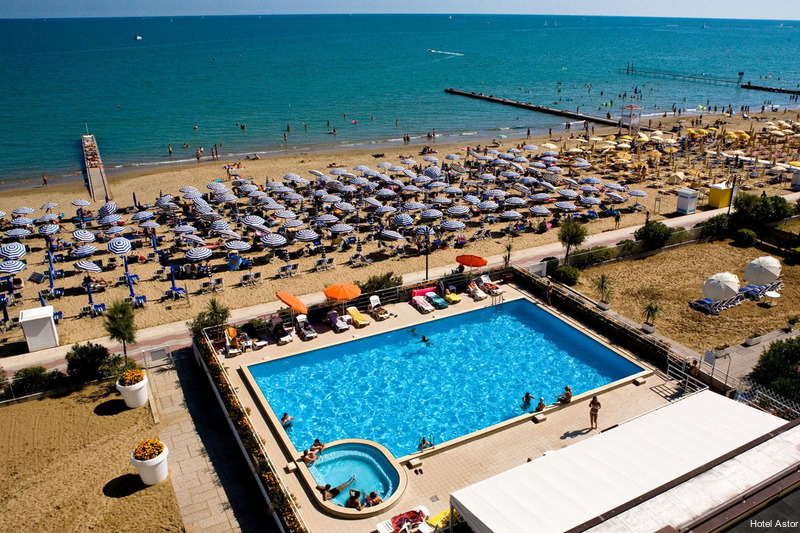 Фото Hotel Astor