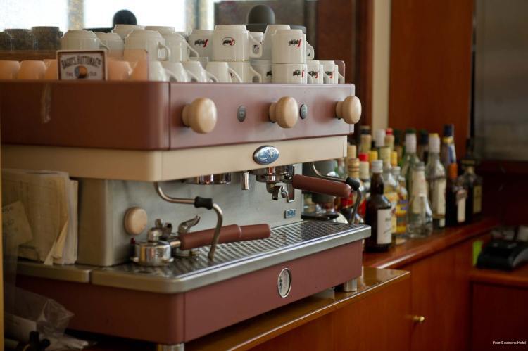 Фото Four Seasons Hotel