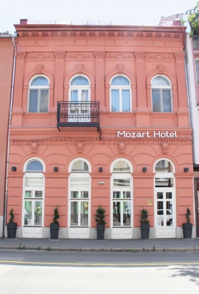 Фото отеля 1