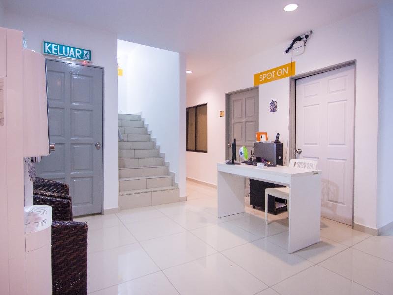 Фото Oyo 89618 Delegant Hotel