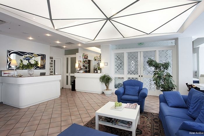 Фото Hotel Antibes