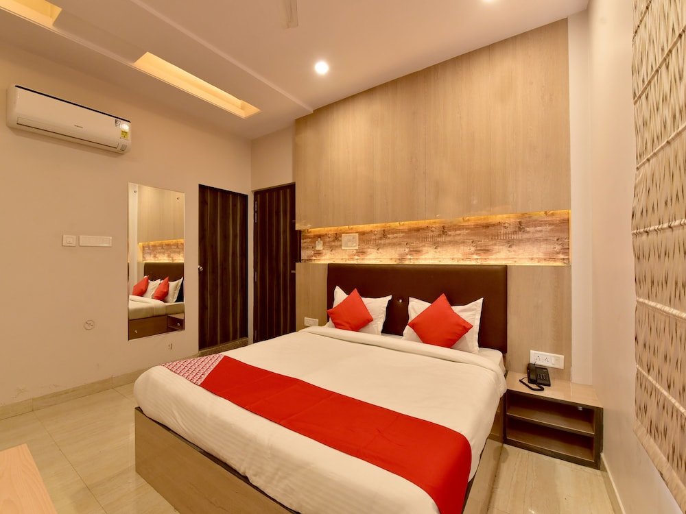 Фото Oyo 23085 Baba Hotel