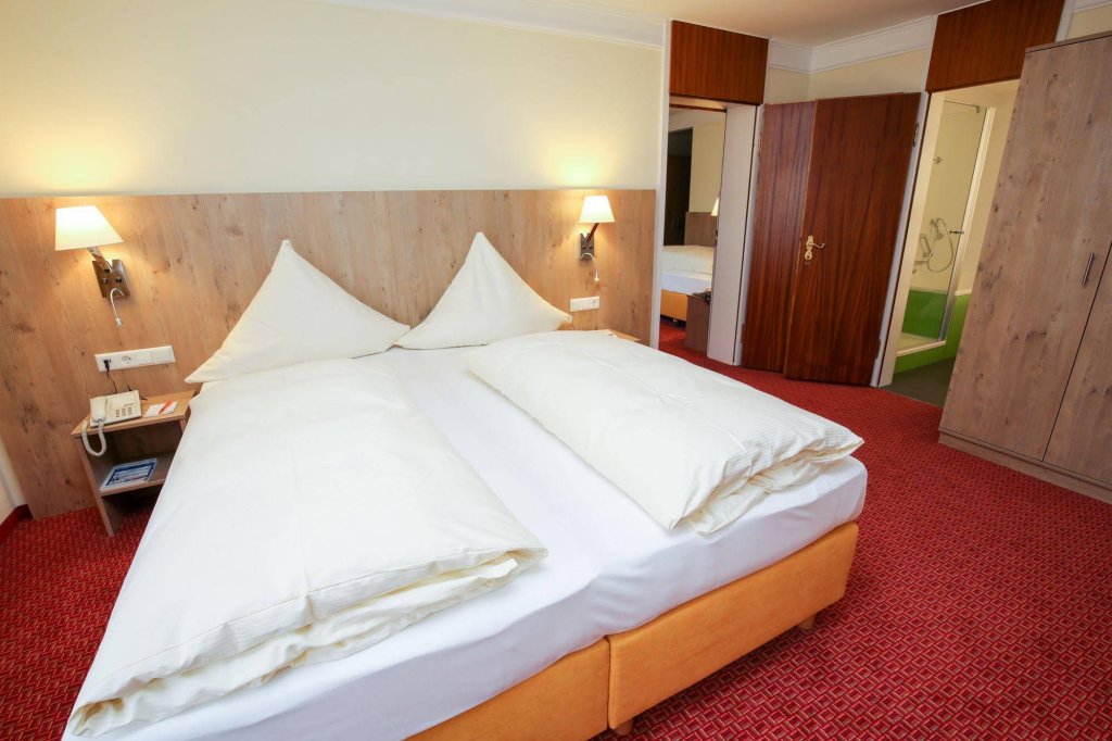 Фото Hotel Hirsch