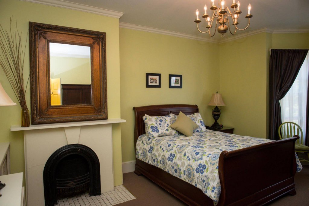 Фото The Elizabeth Manor Guesthouse