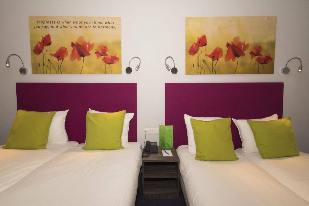 Фото Court Garden Hotel