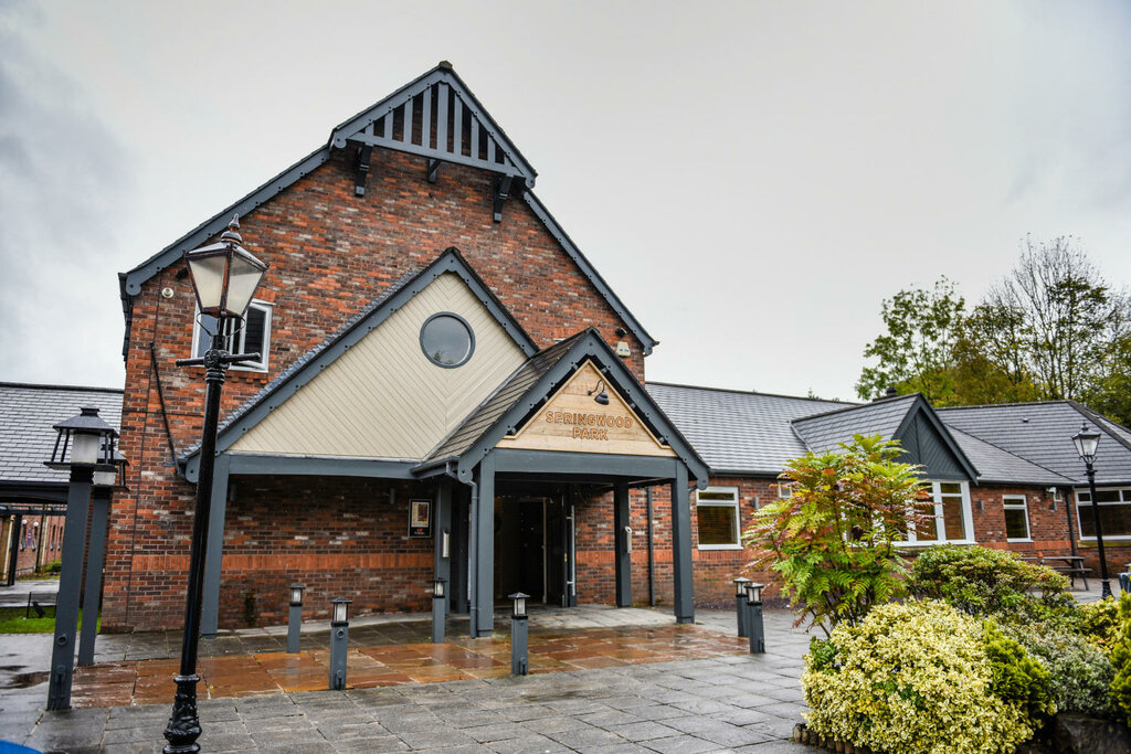 Bar, pub Springwood Park Beefeater, England, photo