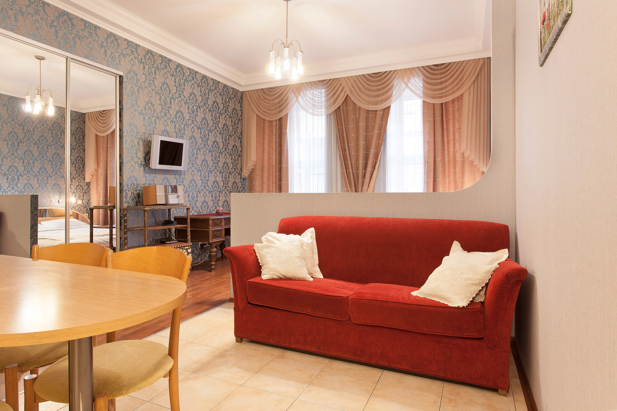 Фото У Эрмитажа