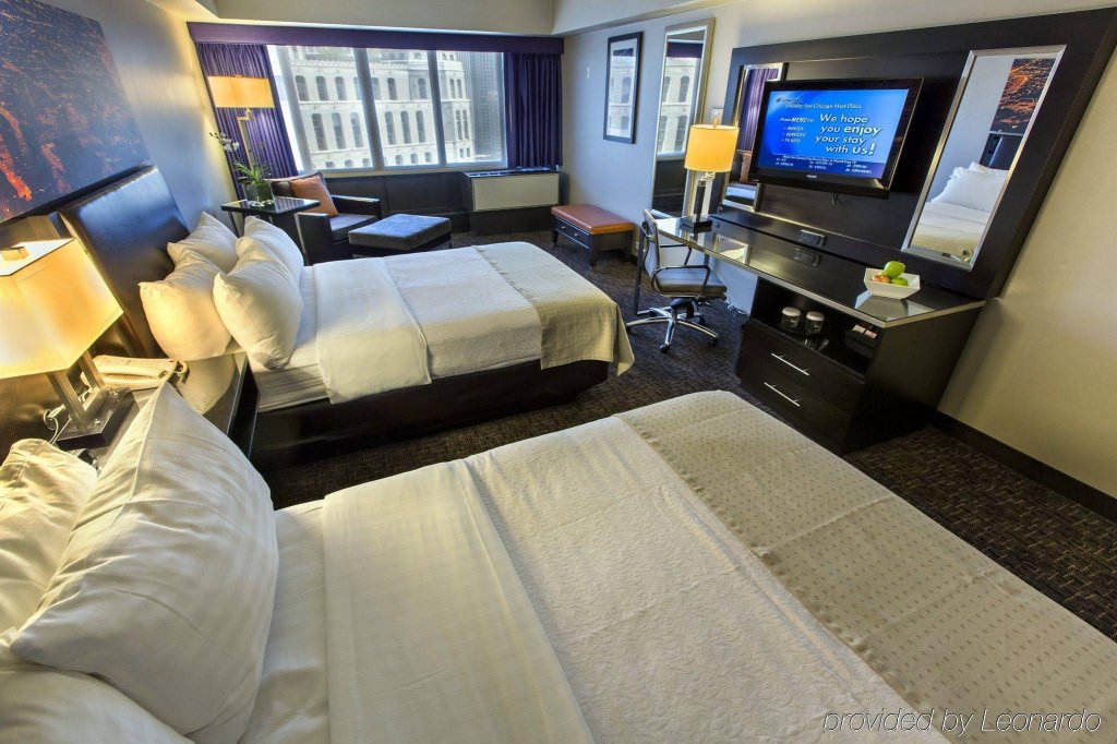 Фото Holiday Inn Chicago Dwtn Wolf Point, an Ihg Hotel
