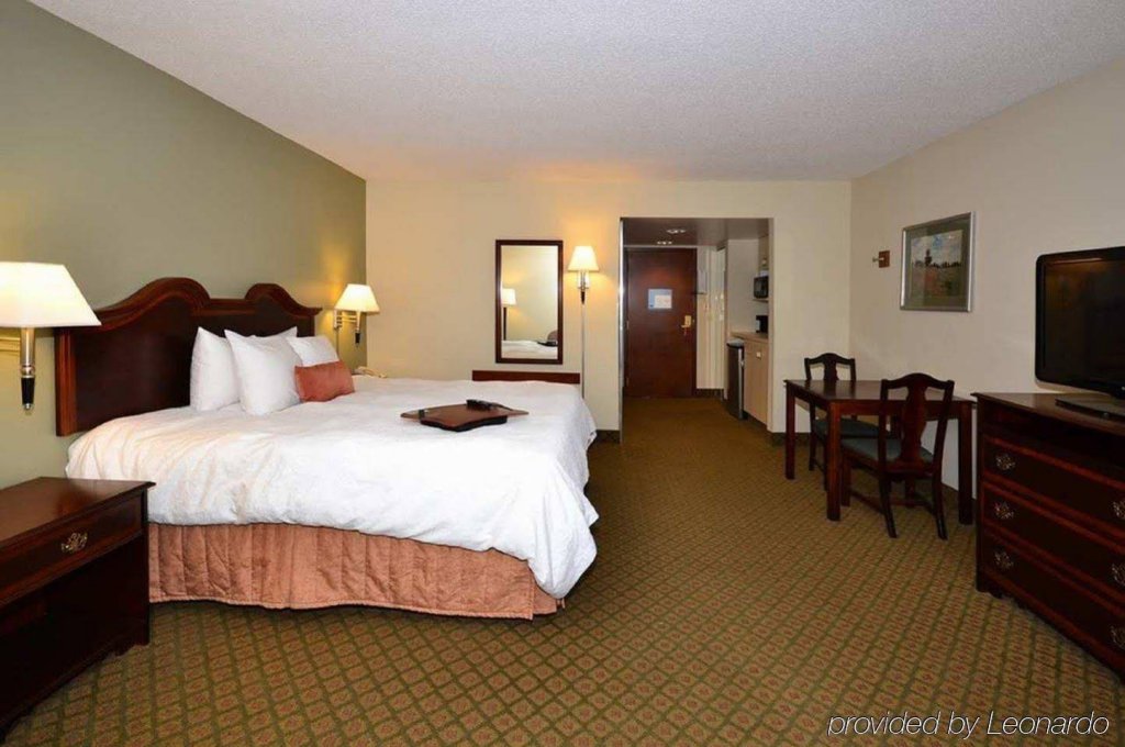 Фото Hampton Inn South Hill