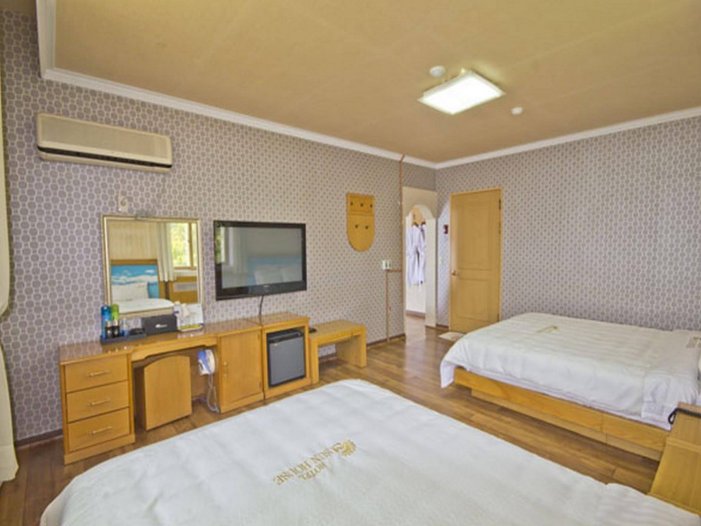 Фото Hotel Sun House