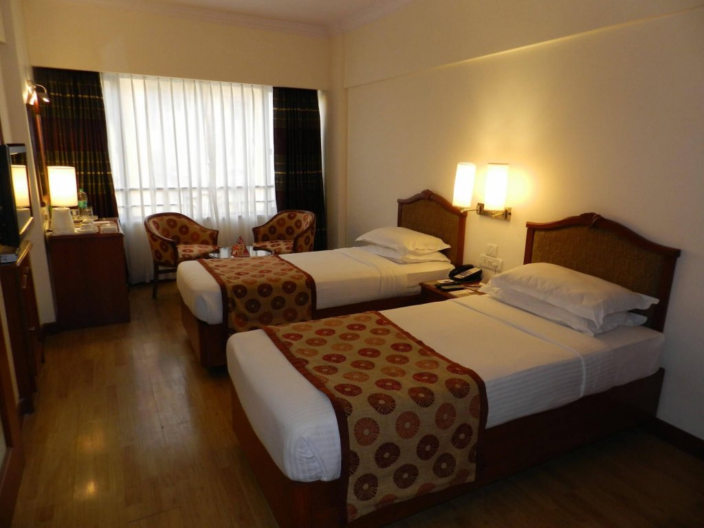 Фото Fariyas Hotel