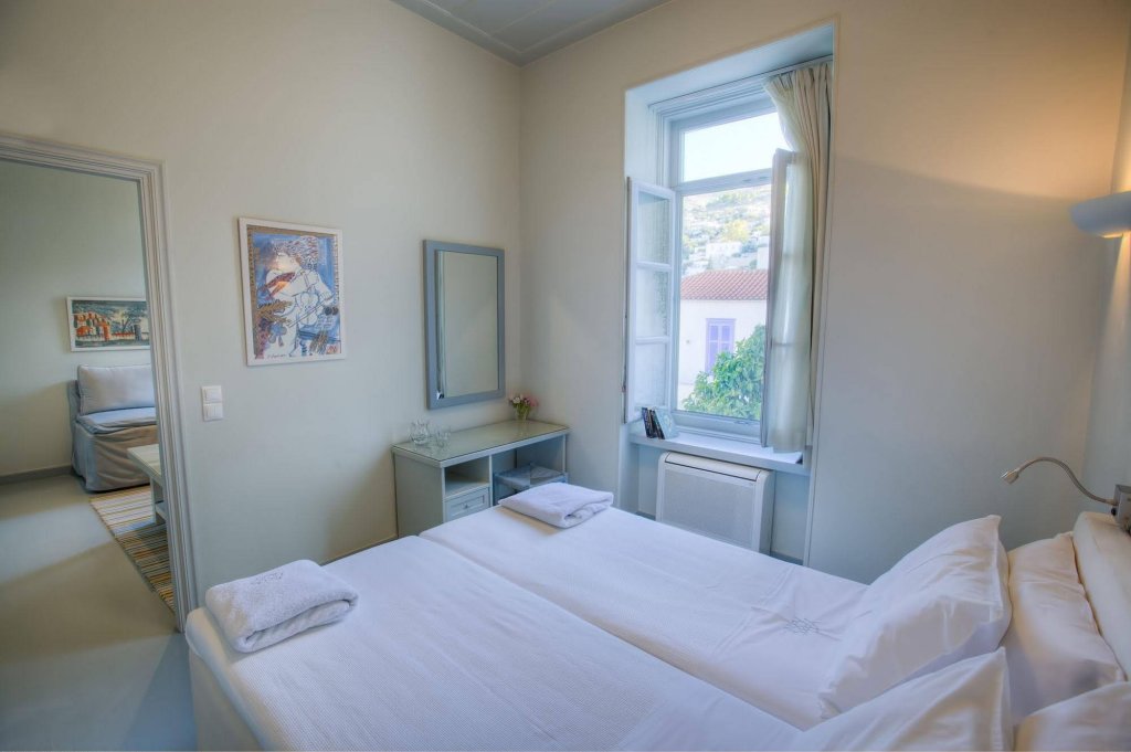 Фото Hydra Hotel