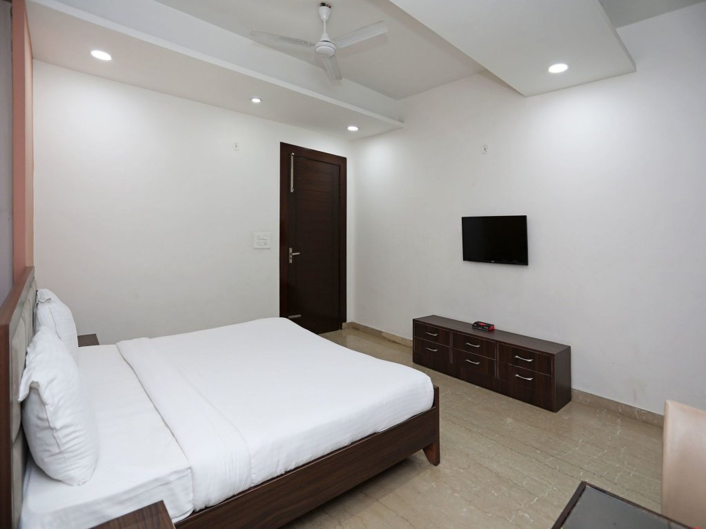 Фото Oyo Flagship 184 Spice Mall