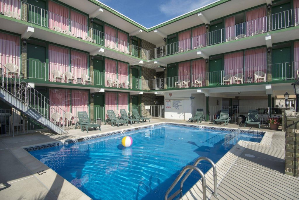 Фото Grecian Gardens Motel