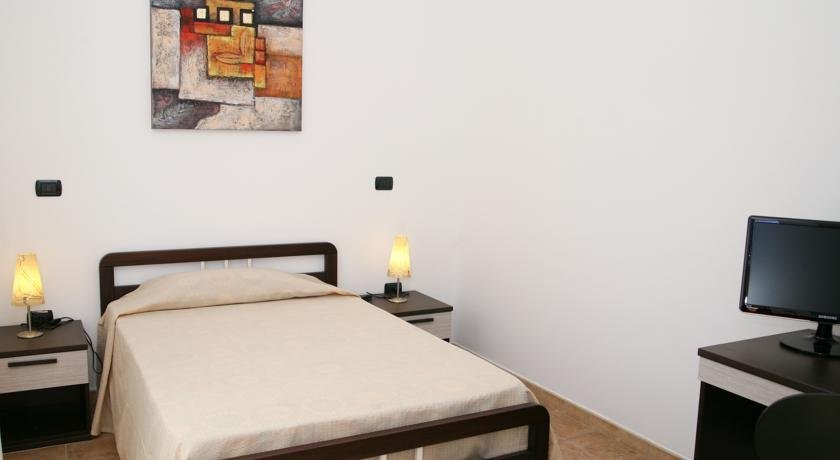 Фото Villa Marogna Rooms and Breakfast