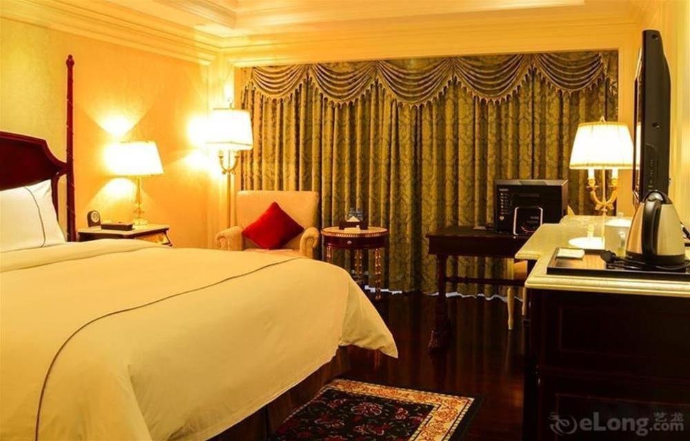 Фото Maoming International