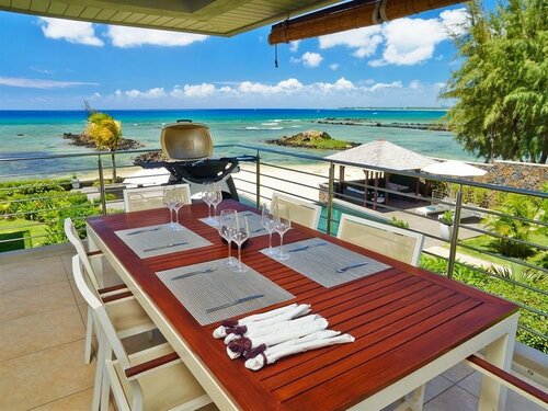 Гостиница Bon Azur Beachfront Villa & Penthouses