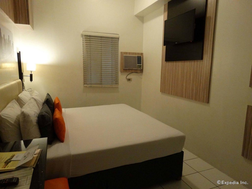 Фото Octagon Mansion Hotel