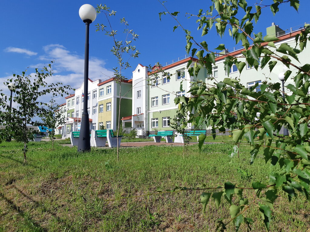 School Srednyaya obshcheobrazovatelnaya shkola № 5, Noyabrsk, photo