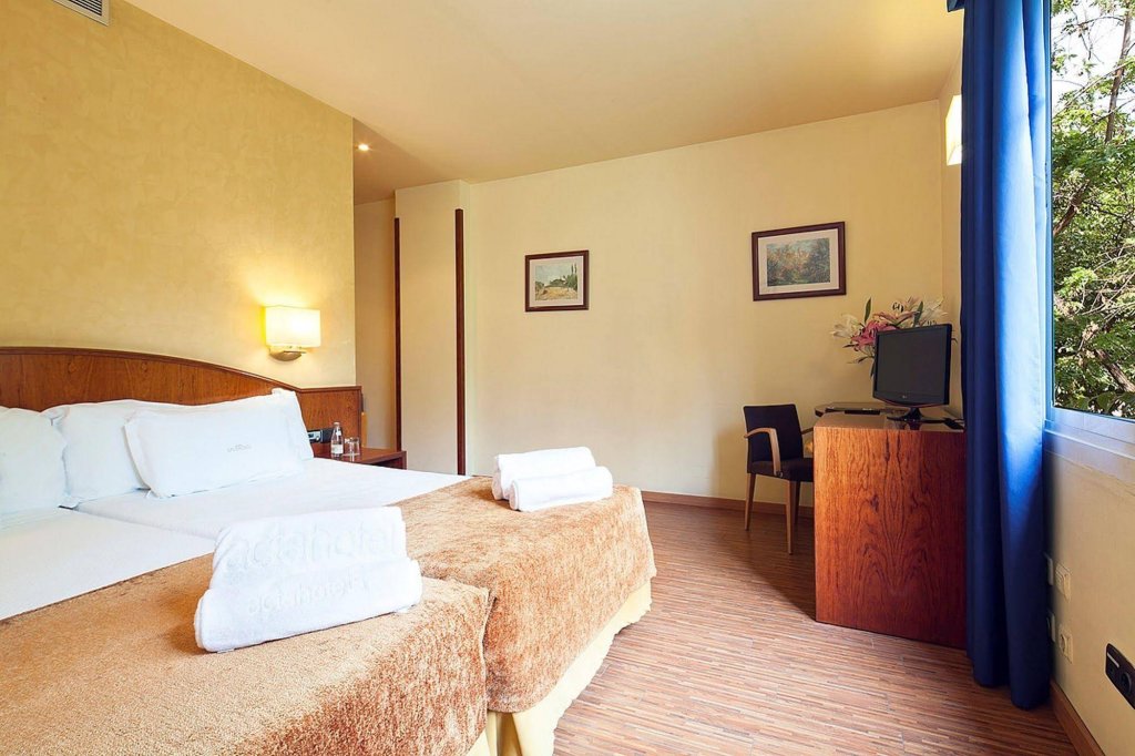 Фото Acta Splendid