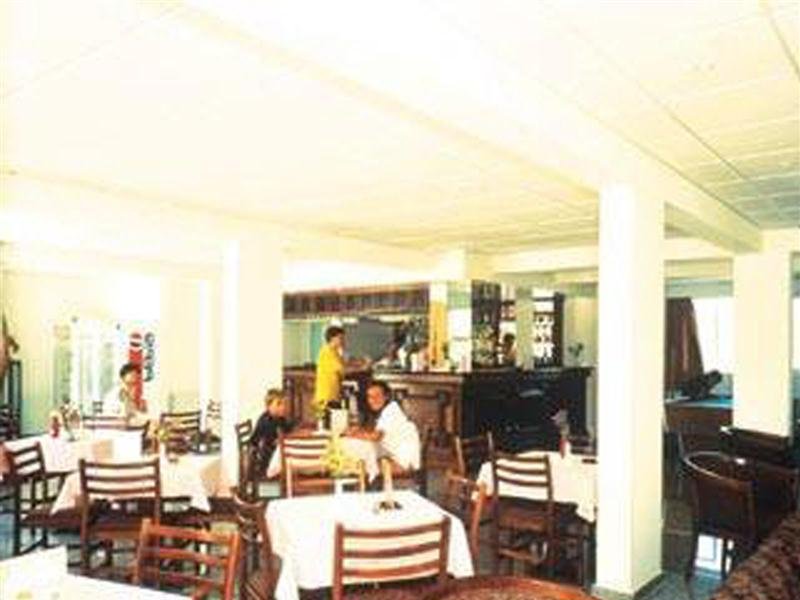 Фото Valana Hotel Apartments