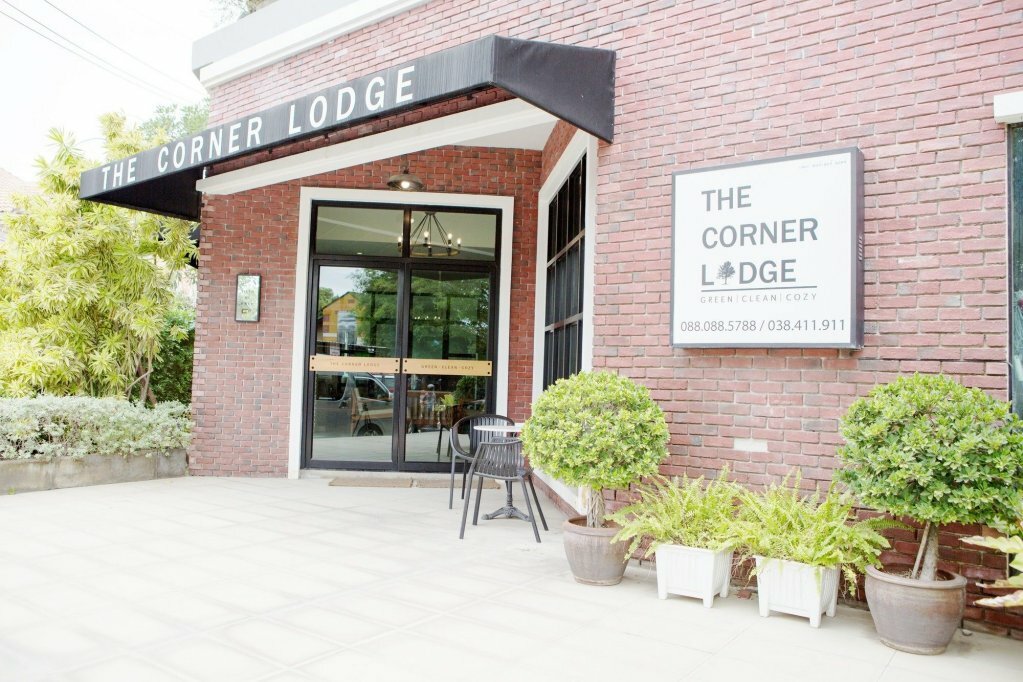 Hotel The Corner Lodge, Pattaya, photo