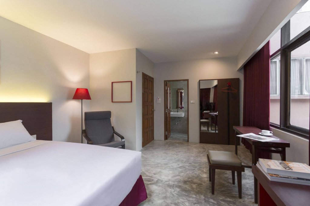 Фото Ruamchitt Plaza Hotel