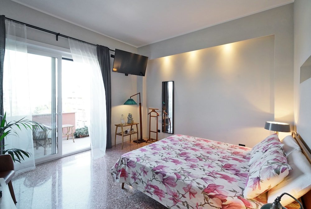 Фото Treetop Rooms