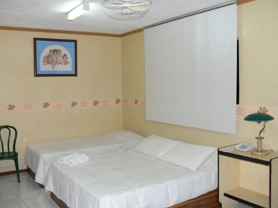 Фото Plaza Maria Luisa Suites Inn