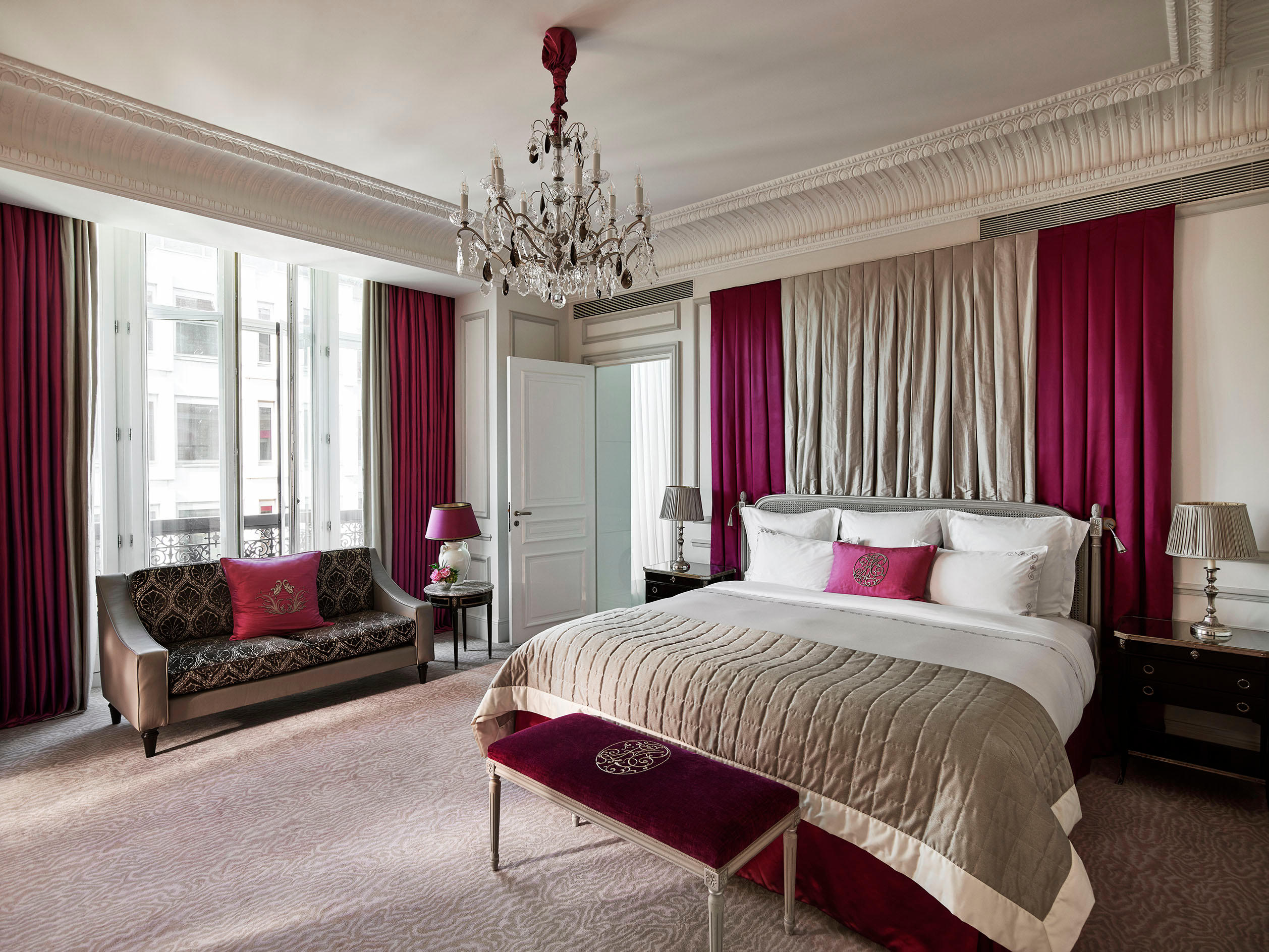 Фото Hotel Plaza Athenee