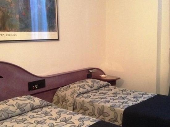 Фото Hotel Holiday