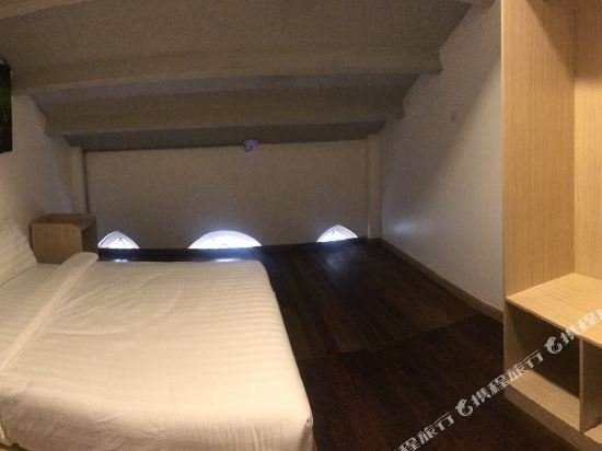 Фото BaobaBed Hostel Chinatown, Yangon