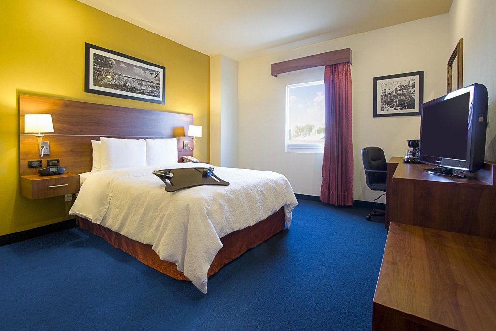 Фото Hampton Inn by Hilton San Juan del Rio