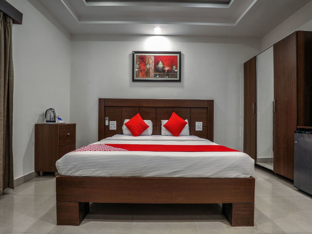 Фото Oyo 16857 Hotel Jp Plaza