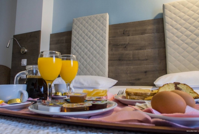 Фото Metropolitan Hotel