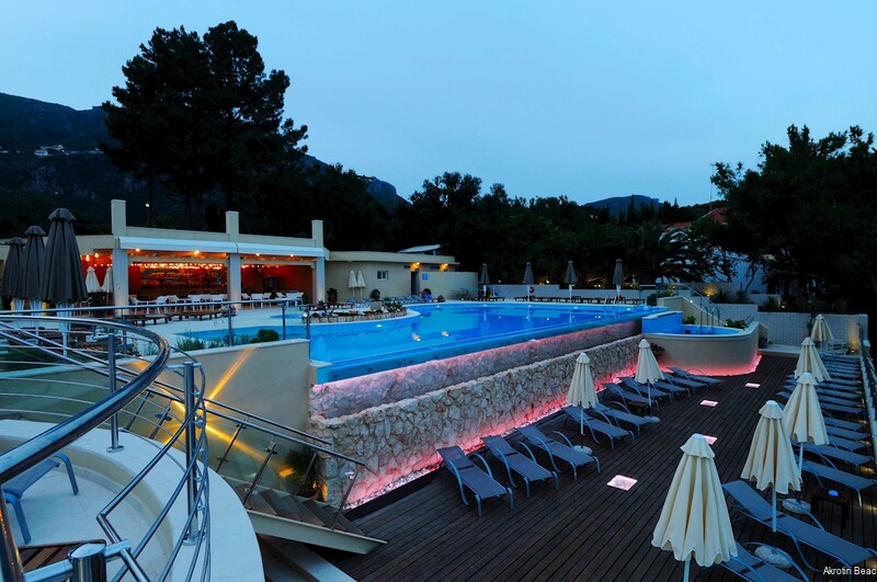 Фото Akrotiri Beach