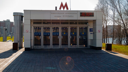 Strelka (gorodskoy okrug Nizhniy Novgorod, Kanavinskiy City District, Mescherskoye Ozero Microdistrict, Mescherskiy Boulevard), metro station