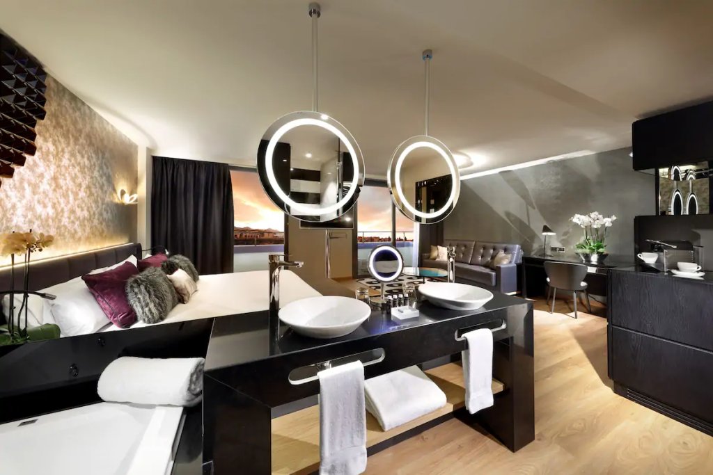 Фото Hard Rock Hotel Tenerife