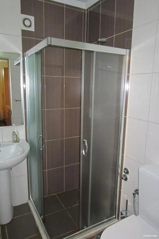 Фото Freddy's Hotel