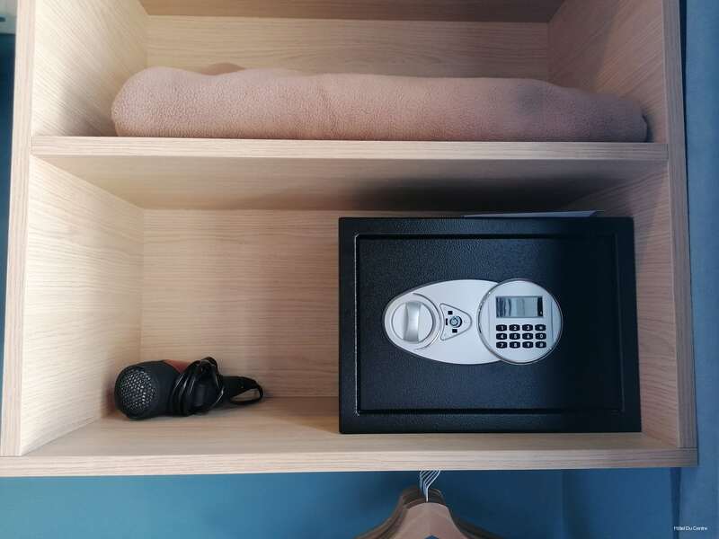 Фото Hotel Du Centre un hotel Ammi 