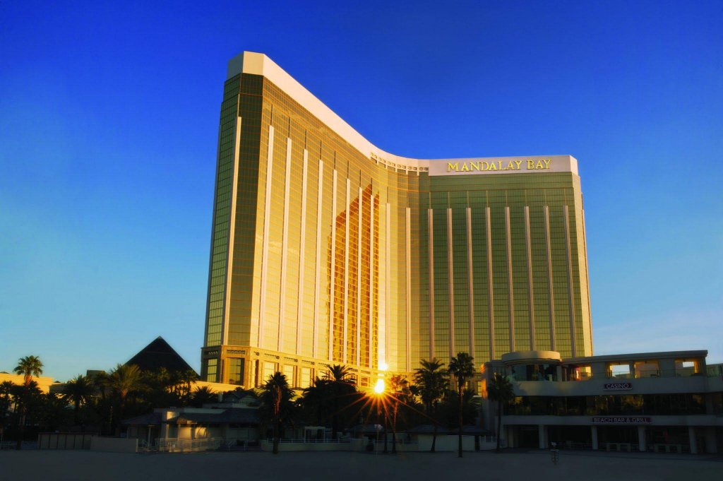 Фото Mandalay Bay Resort and Casino