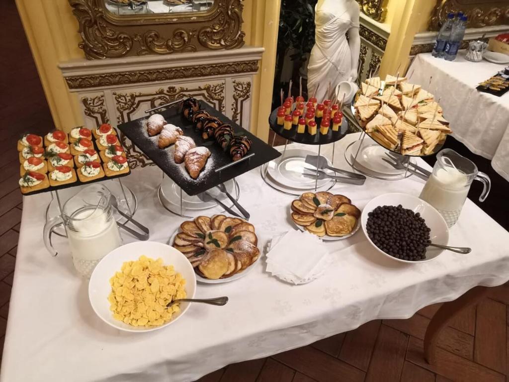 Фото Golden Hotel