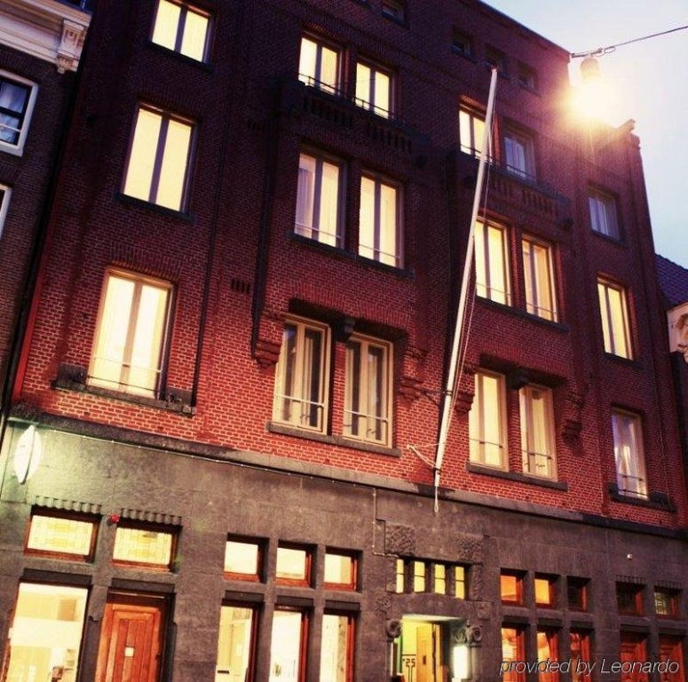 Фото The Bank Hotel