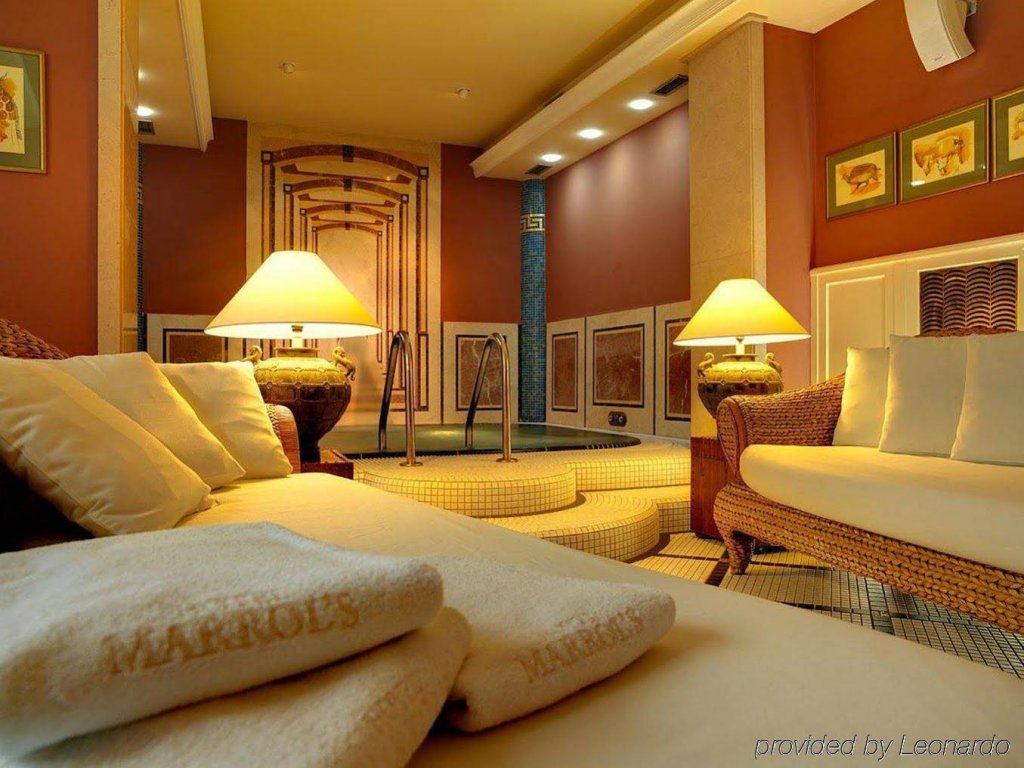 Фото Marrol's Boutique Hotel